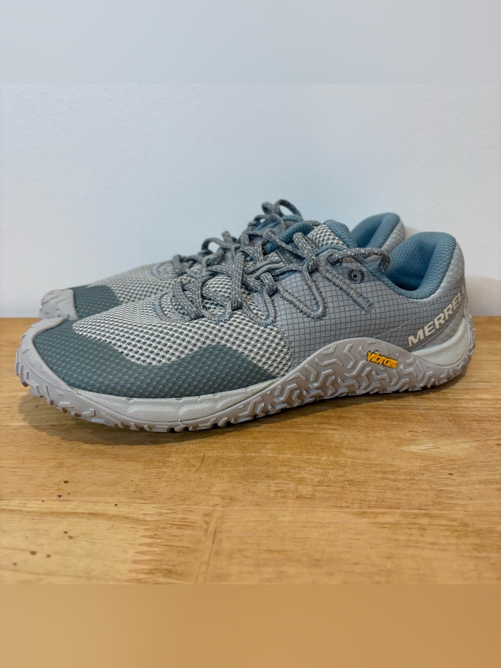 Merrell Barefoot Trail Glove 7 Shoes, Women’s size 6.5